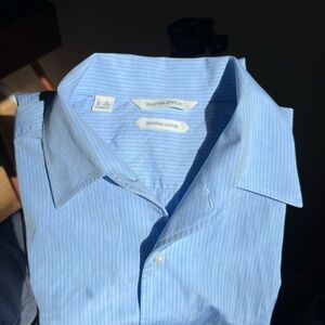 Suitsupply Blue + Navy Stripes Dress Shirt / 15 3/4 Neck